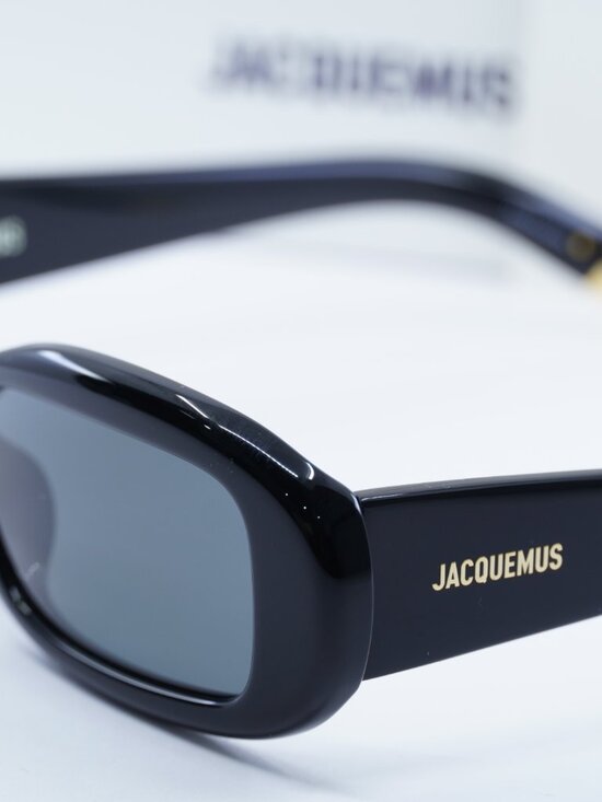 Jacquemus ROND CARRE JAC/11 C1 Rectangle Sunglasses - Shiny Black\\Grey main image 3